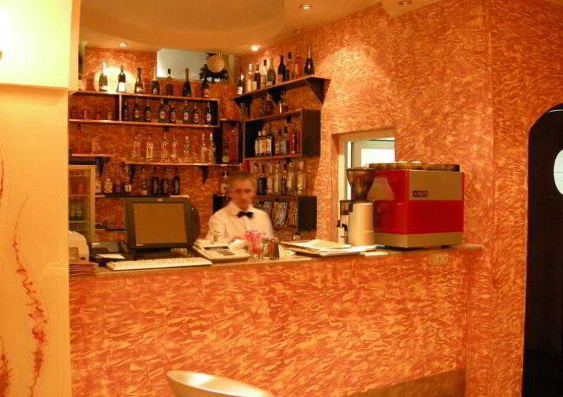 Class Hotel